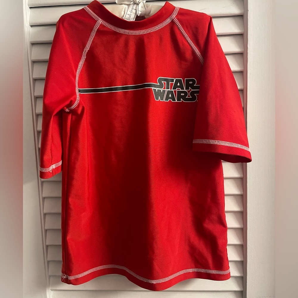 Star Wars Red Rash Guard Boys Small - Excellent Pre-loved Condition